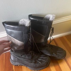 Vibram Ugg boots, size 9.5 Womens